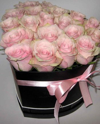 Box srce sa roze ružama