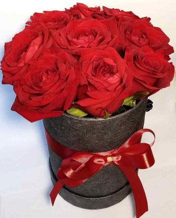 Box sa crvenim ružama