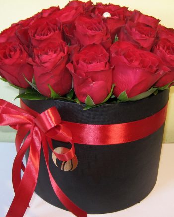 Box sa crvenim ružama 080