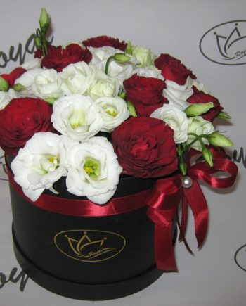 Box of flowers sa lizijantusom i ružom