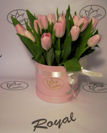 Box of flowers sa roze lalama