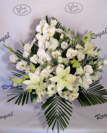 Korpa sa orhidejom, lizijantusom i ljiljanom