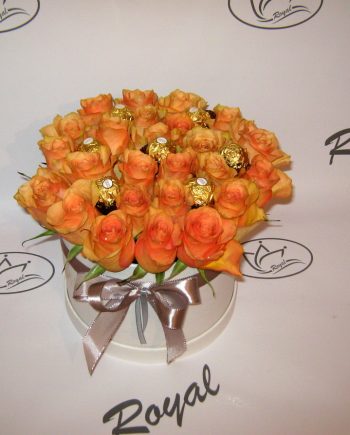 Box of flowers sa ružama i ferrero rocher